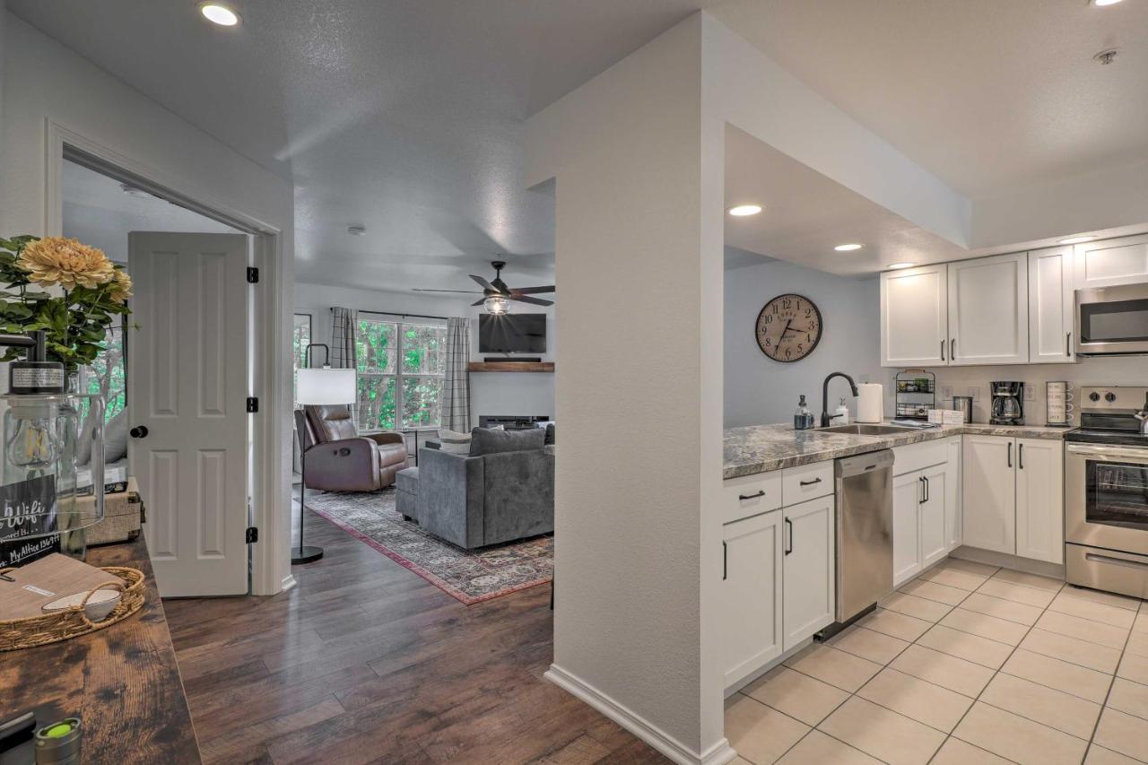 Branson Lakefront Condo With Sunroom And Lake Views! Zewnętrze zdjęcie